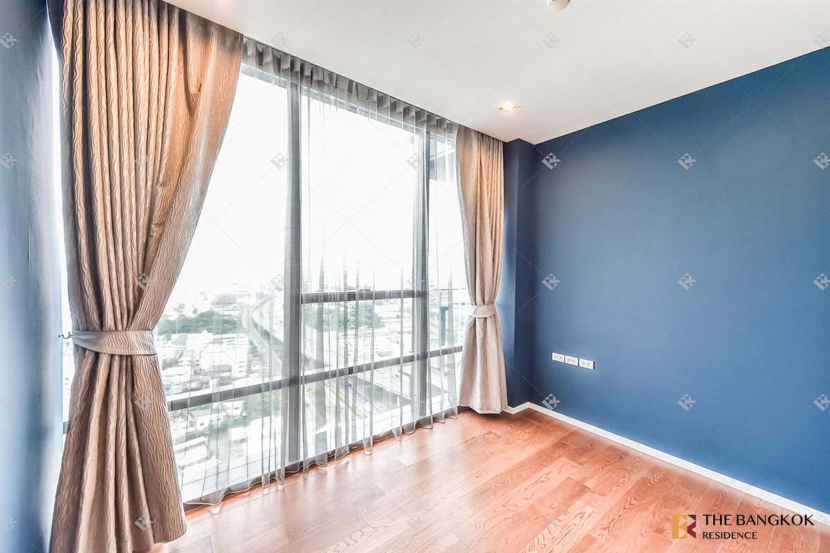 รูป  The Bangkok Sathorn ⭐ Luxury Livinh with High-Floor Unit 💎 ใกล้ BTS สุรศักดิ์  - รูปที่ 2/11