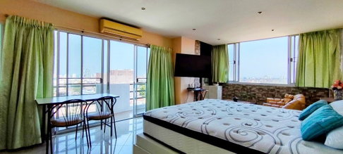 Pattaya Plaza Condotel Studio for Sale