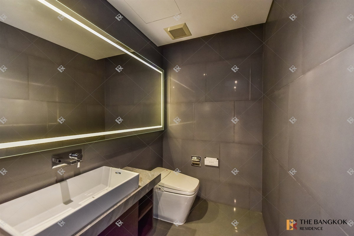 รูป  The Bangkok Sathorn ⭐ Luxury Livinh with High-Floor Unit 💎 ใกล้ BTS สุรศักดิ์  - รูปที่ 11/11