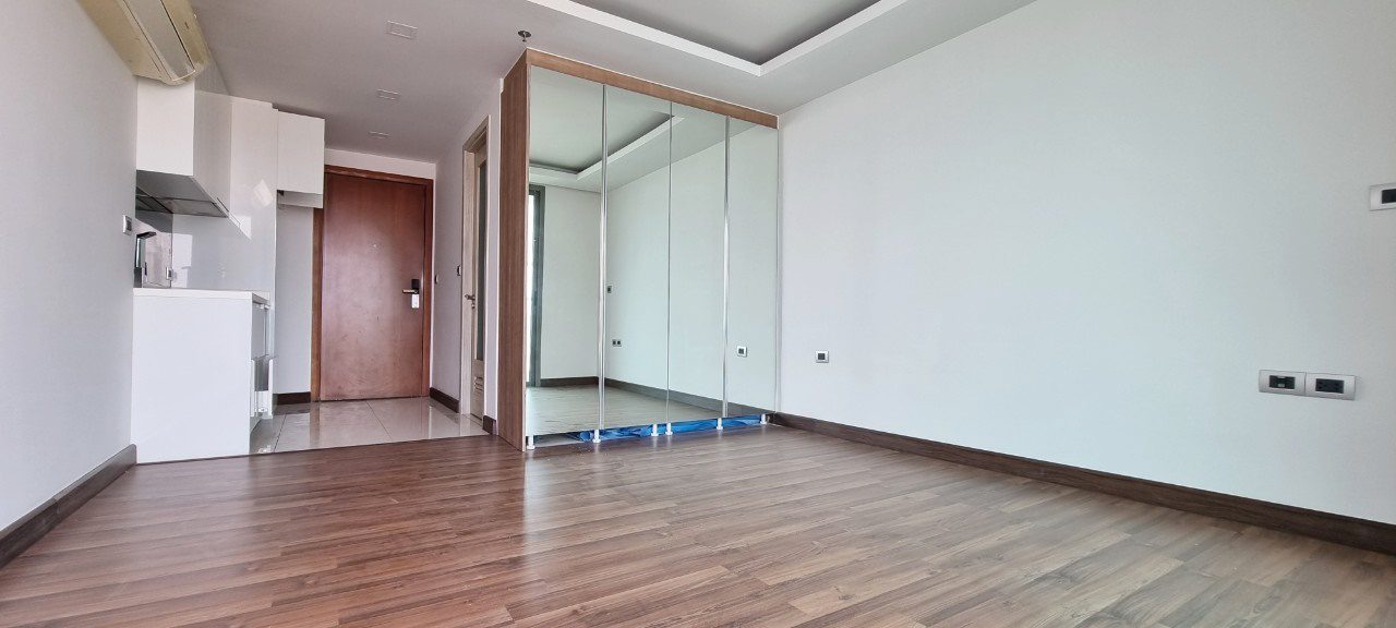 รูป The Peak Towers Studio for Sale - รูปที่ 2/9