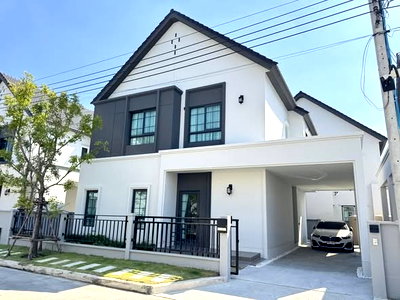 Houses for rent Samut Prakarn : 💥CP-9674💥 For rent: 2-story detached house in Centro Bangna project, next to Mega Bangna. 👉Add Line @expertcondo