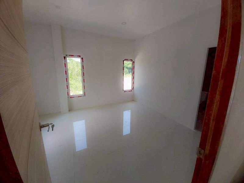 รูป ขายบ้านเดี่ยวชั้นเดี่ยว จอดรถ 3 คัน พื้นที่ 80 ตรว. ใกล้ทะเล ใกล้ตลาด ใกล้สนามบิน ต.บ้านฉาง อ.บ้านฉาง จ.ระยอง - รูปที่ 6/10