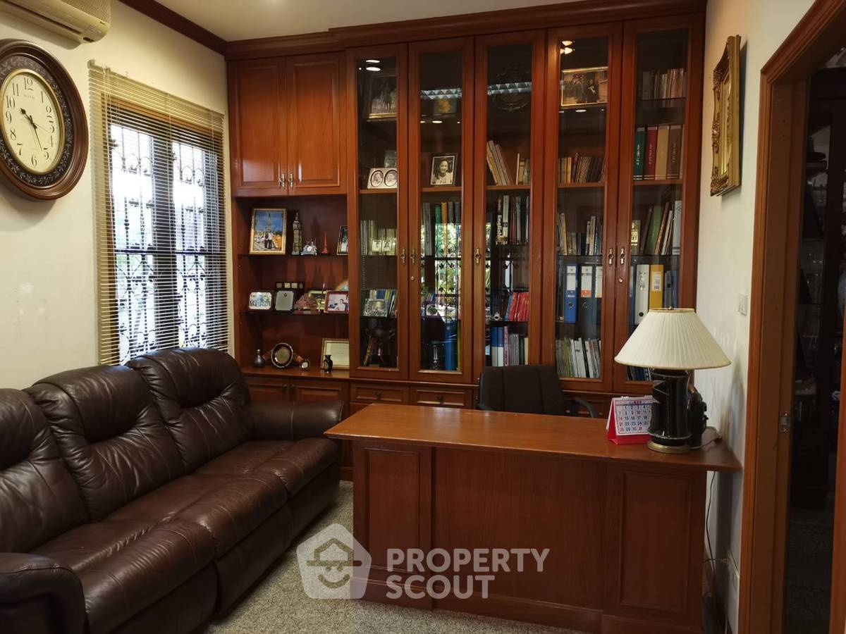 รูป บ้าน 5 ห้องนอน พื้นที่ 900 ตร.ม. สำหรับขาย ในสวนหลวง กรุงเทพมหานคร (ID 2476906) - รูปที่ 10/21