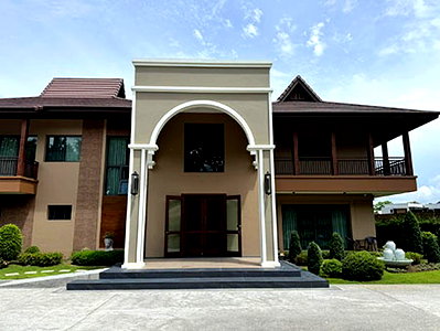 Houses for sale Chiang Mai : Luxury House Lakefront View at Summit Green Valley, Mae Rim, Chiangmai