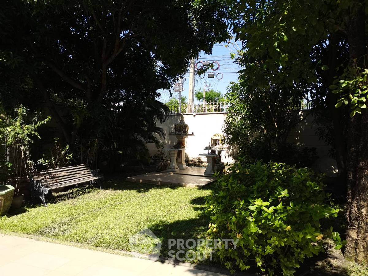 รูป บ้าน 5 ห้องนอน พื้นที่ 900 ตร.ม. สำหรับขาย ในสวนหลวง กรุงเทพมหานคร (ID 2476906) - รูปที่ 3/21