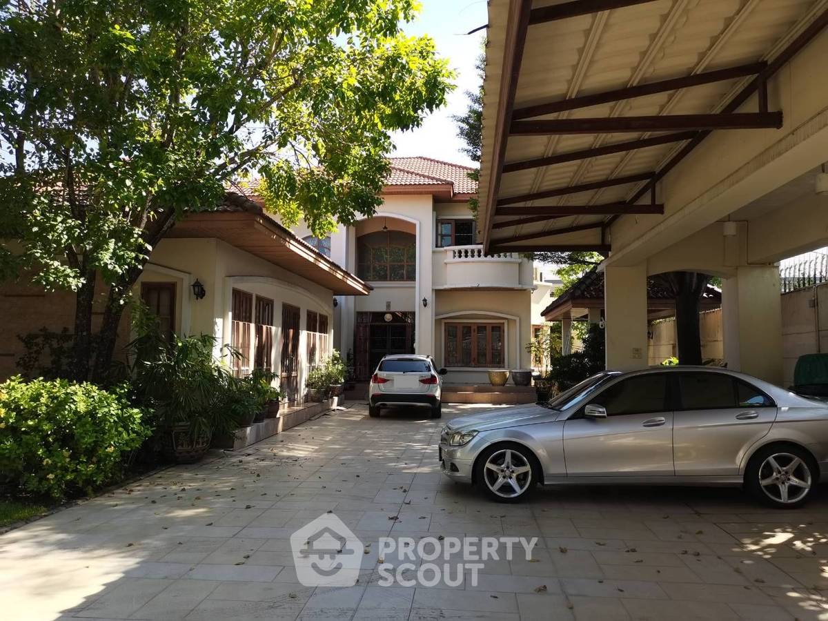 รูป บ้าน 5 ห้องนอน พื้นที่ 900 ตร.ม. สำหรับขาย ในสวนหลวง กรุงเทพมหานคร (ID 2476906) - รูปที่ 1/21