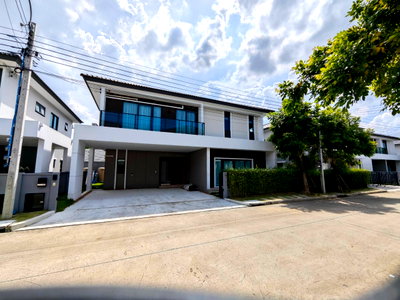 Houses for rent Bangkok : G8753💛中国客户，请加微信。(在联系方式的旁边) 🅵🅾🆁  🆁🅴🅽🆃 Centro Vibhavadi 🅻🅸🅽🅴 ❤️💜@condopremium💜❤️Ready to move in ⬛🟨 📞 065 695 3645🟨⬛