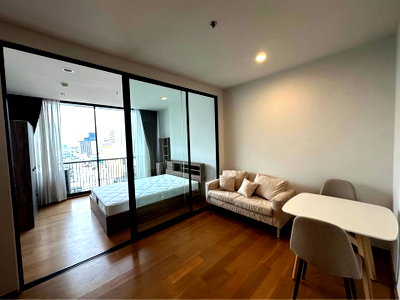 Condos for rent : Code: KJ10197  for rent Noble Revo Silom 🔥🔥 Line ID: @kjcondo (with @)🔥🔥