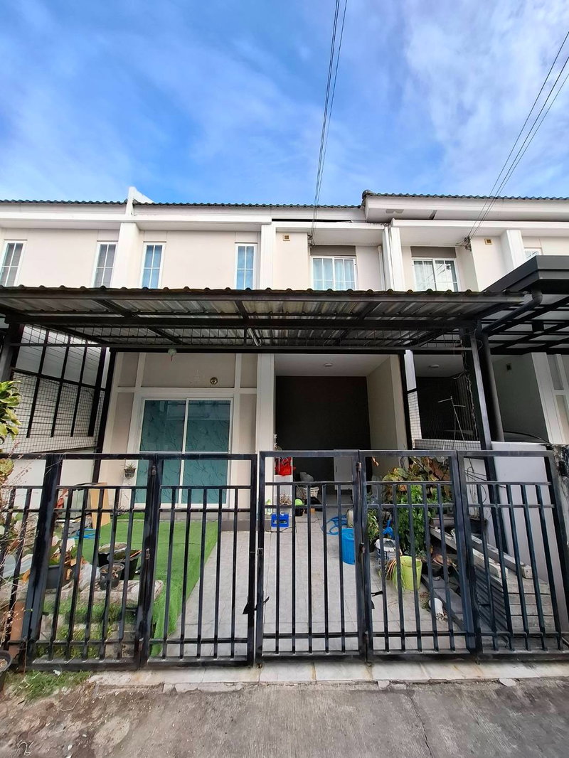 ขายทาวน์โฮม : ขายทาวน์โฮม 2 ชั้น โครงการ เดอะ คอนเนค  วงแหวน พระราม 9 ( The Connect Wongwaen - Rama9)ขนาด 18.2ตรว  3นอน2น้ำ เดินทางสะดวก ใกล้ทางด่วนศรีรัช