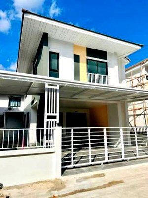 Twin houses for sale Chonburi : House For sale at The Perfec Hill bangsan