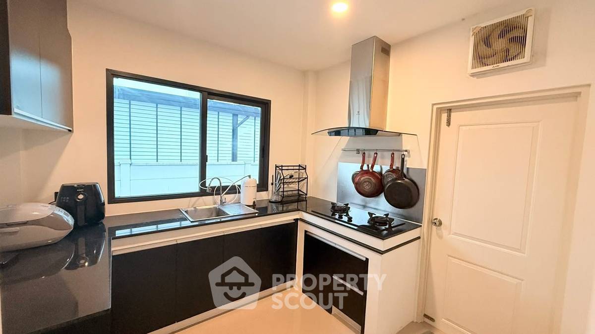 รูป บ้านเดี่ยว 3 ห้องนอน ขาย, Centro Wongwaen-Chatuchot, สามวาตะวันตก (ID 2480200) - รูปที่ 4/7