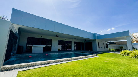 Luxury Pool Villa for Sale in Thung Klom Tan Man, East Pattaya