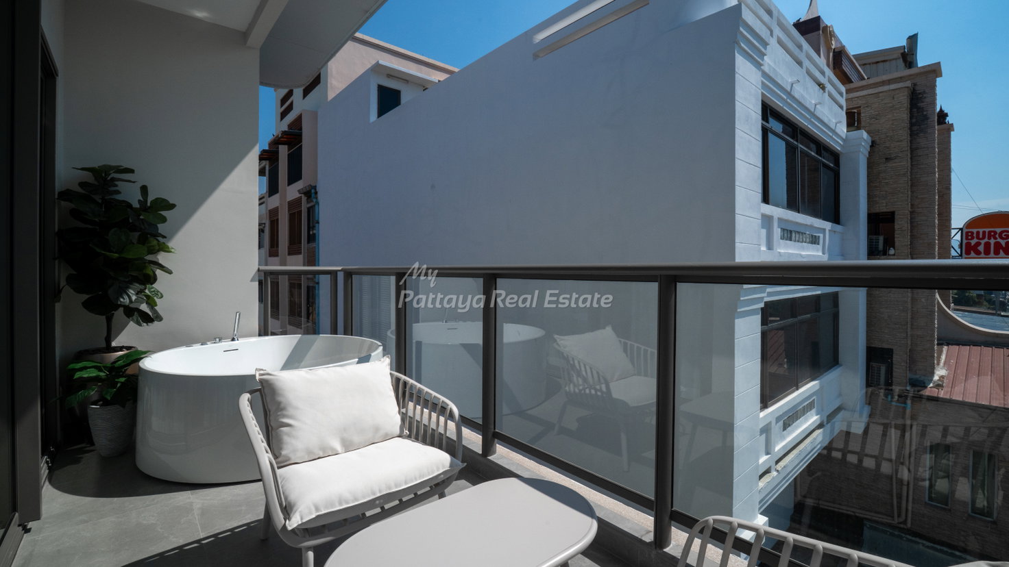 picture 🛏️ 2 Bed - 🛁 2 Bath - 🏙️ Sea View - 🇹🇭 THAI name - 🏢 Seaspire Jomtien Pattaya - Ref: SEAJ05 - 18/25