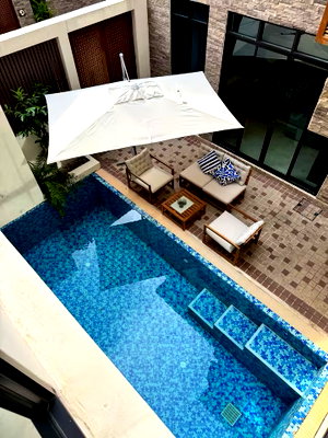 เช่าบ้านเดี่ยว โรงเรียนเซนต์แอนดรูส์อินเตอร์เนชันแนล กรุงเทพ : For Rent Pool Villa in Sukhumvit 24 only 5 minute walk to Emquatier and BTS