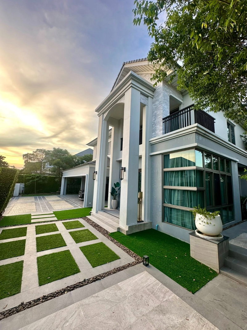 ขายบ้านเดี่ยว : P0405 คฤหาสน์หรู พร้อมเข้าอยู่ โครงการ Perfect Masterpiece กรุงเทพกรีฑา คฤหาสน์ระดับลักชัวรี่ บนทำเลศักยภาพ ถนนกรุงเทพกรีฑา