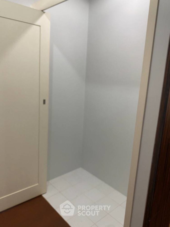 รูป คอนโด 2 ห้องนอน ชั้น 18 Siri Residence Sukhumvit ห่าง BTS พร้อมพงษ์ 200 เมตร (ID 823977) - รูปที่ 8/24