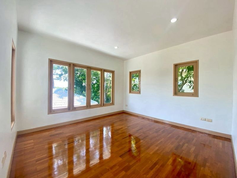 picture 🏡Luxury Single House for Sale – Forest Home Village - 10/18