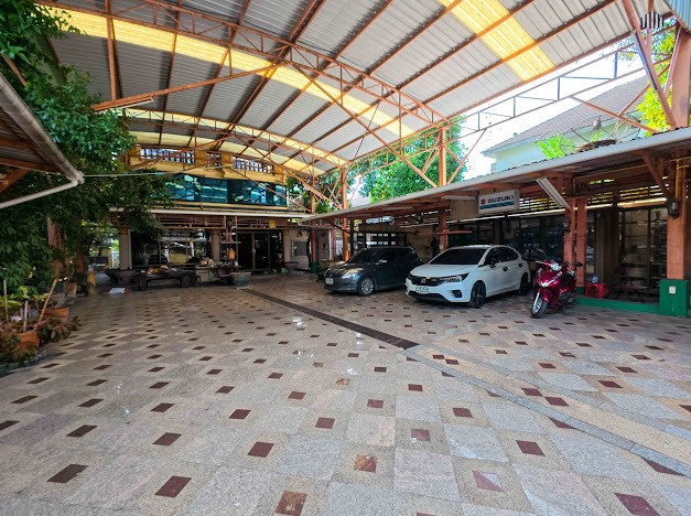 รูป แปลงใหญ่พร้อมบ้าน4ชั้น หายากแล้ว!!! ขายที่ดินพร้อมบ้าน4ชั้น ในซอยปากน้ำฝั่งเหนือ1 พื้นที่ 254 ตารางวา  เพียง 1นาทีถึงถนนใหญ่ พรานนก-กาญจนาภิเษก  - รูปที่ 8/13
