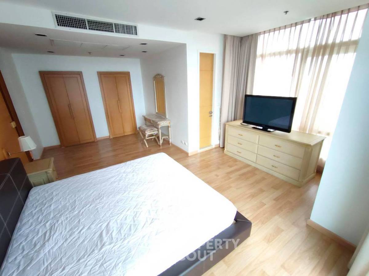 รูป คอนโด 3 ห้องนอน 166 ตร.ม. ชั้น 11 เดอะ ไฮท์ คอนโดมิเนียม ใกล้ทองหล่อ (ID 435883) - รูปที่ 1/20