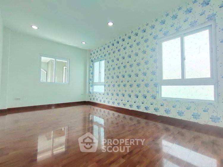 รูป บ้านเดี่ยว 6 ห้องนอน ขาย บ้านลภาวัน 21 ราชพฤกษ์-แจ้งวัฒนะ บางพลับ ปากเกร็ด นนทบุรี (ID 2422726) - รูปที่ 12/19