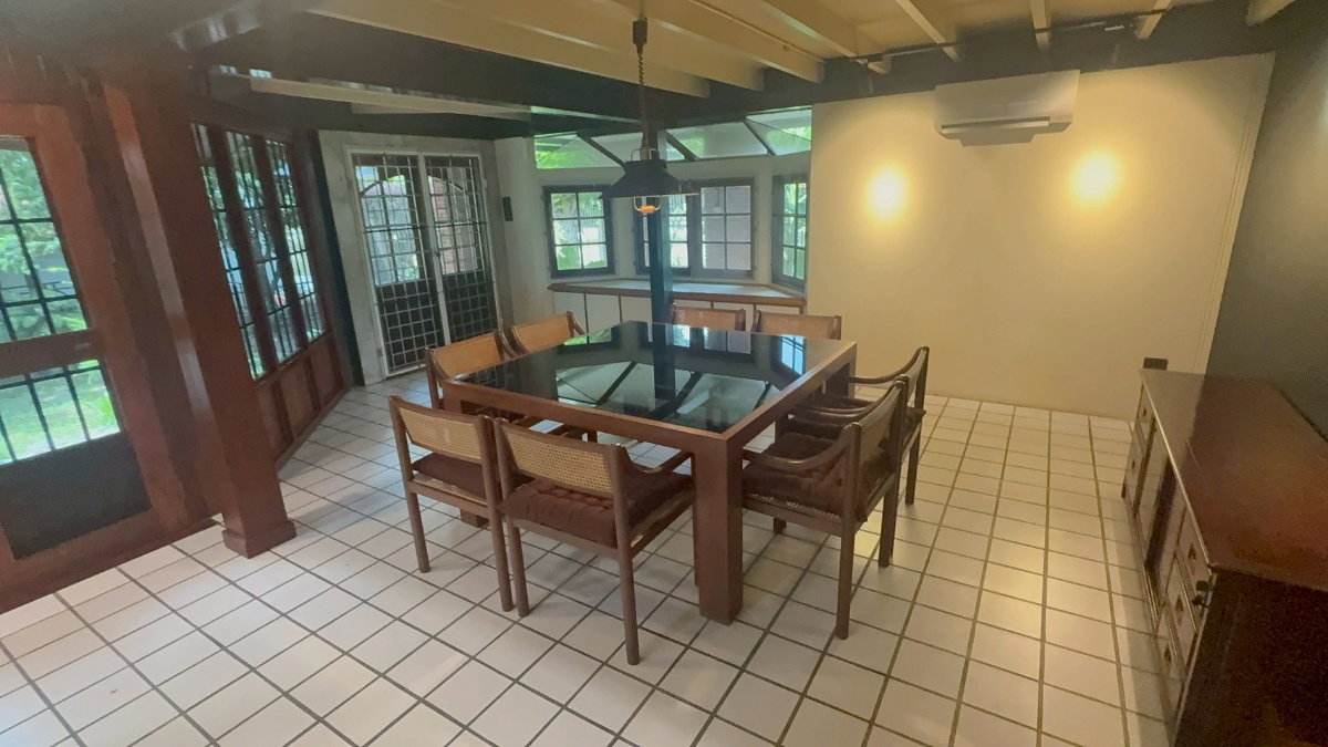 picture Large Detached House near Thonglor & Expressway - 9/15