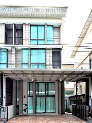 โฮมออฟฟิศ ถนนศรีนครินทร์ : 121AGJD ทำไมต้องเป็นหลังนี้? เพราะนี่คือบ้านสภาพใหม่ พร้อมอยู่ 