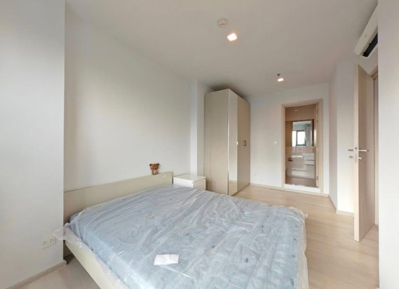 picture #R8296 ð 181268 Condo for Rent: Life One Wireless - 3/14