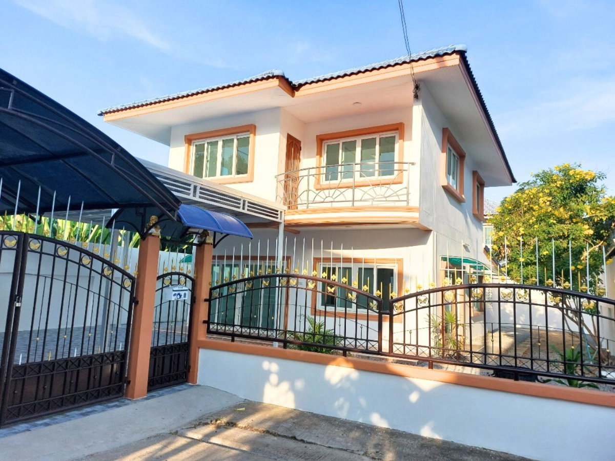 หาบ้านเดี่ยว 4 ห้องนอน ทำเลดี คลอง 4 อยู่ไหม บ้านตกแต่งใหม่ พร้อมอยู่ ฟังก์ชันใหญ่ 4 นอน 3 น้ำ ในราคาที่คุณเอื้อมถึง เพียง 3.25 ล้านบาท