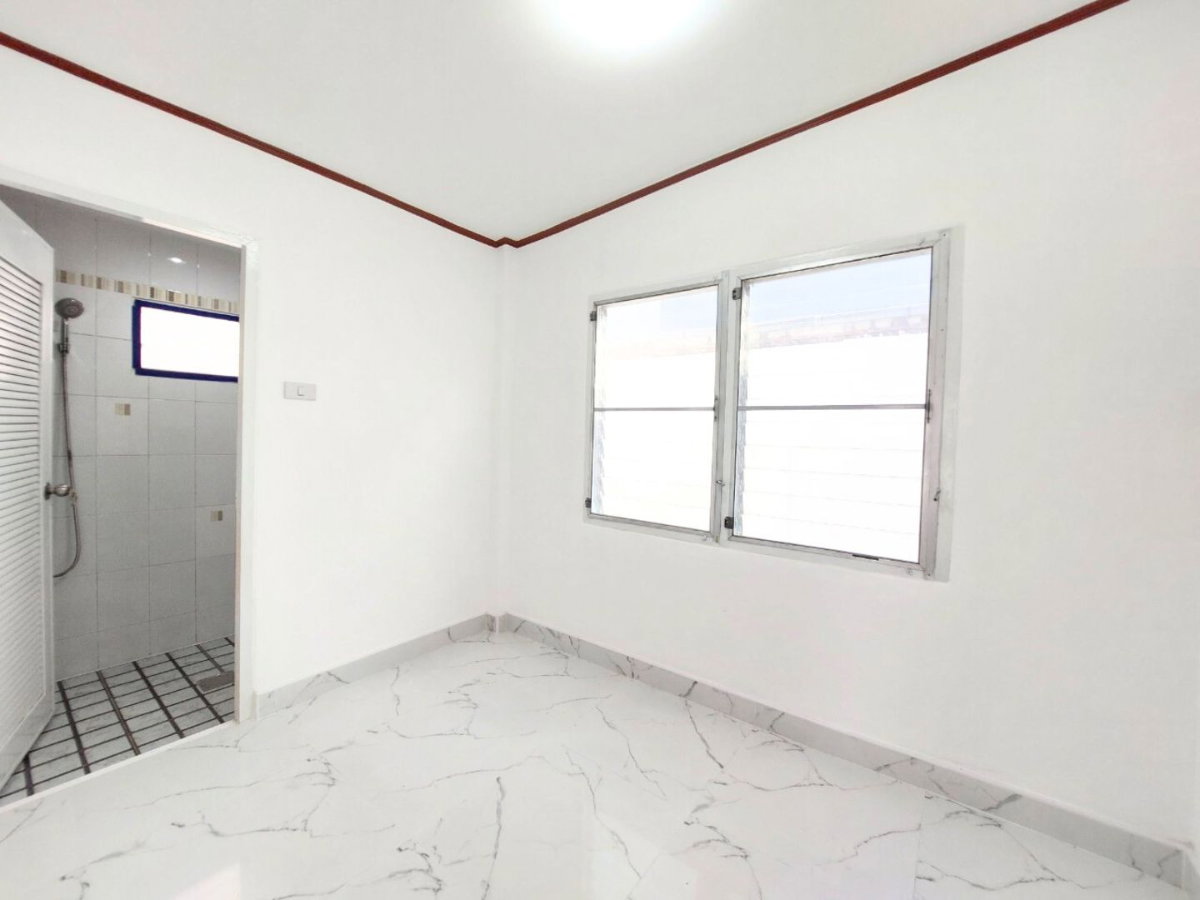 รูป หาบ้านเดี่ยว 4 ห้องนอน ทำเลดี คลอง 4 อยู่ไหม บ้านตกแต่งใหม่ พร้อมอยู่ ฟังก์ชันใหญ่ 4 นอน 3 น้ำ ในราคาที่คุณเอื้อมถึง เพียง 3.25 ล้านบาท - รูปที่ 10/22