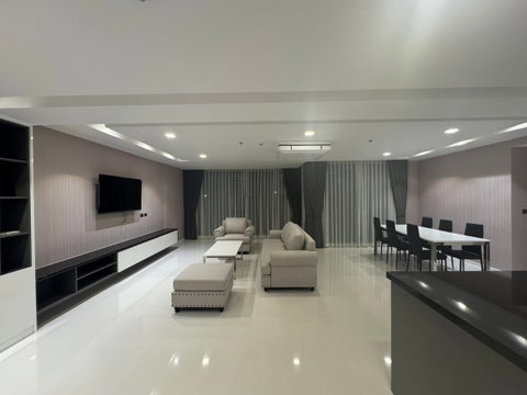 ให้เช่า The Star Hill Condo คอนโดหรู เลียบถนนคันคลอง ใกล้ มช. คอนโดห้องใหม่ 2 นอนใหญ่ โทร. 098-9690236 แจน