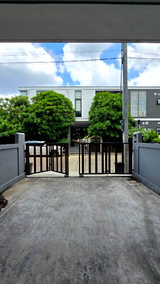 โฮมออฟฟิศ ถนนสรงประภา : 🏡 ขายทาวน์โฮม 3 ชั้น ดอนเมือง | ติดถนนวิภาวดี-รังสิต ✈️ สนามบิน ดอนเมือง 🚆 รถไฟฟ้า SRT ดอนเมือง