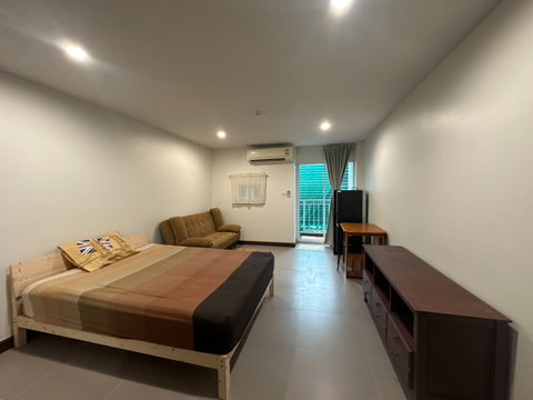 P-43401 ต้องการขายคอนโด รีเจ้นท์ โฮม 9 สุขุมวิท 64 Soi Sukhumvit 64, Bang Chak, Phra Khanong, Bangkok Line Id @easythaihome 085-592-2897
