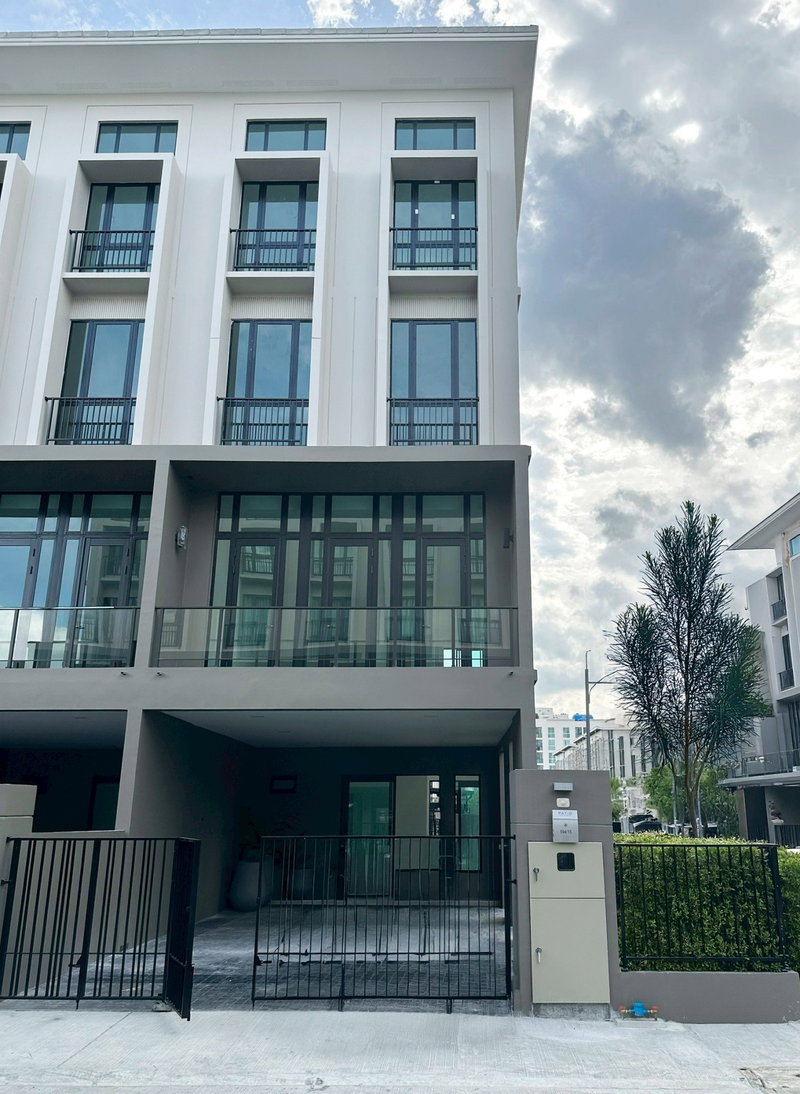 Townhouses for rent : WS6162 🏙️ Modern Luxury 4-story Townhouse | PATIO Ratchayothin, Corner Unit, near BTS Ratchayothin, only 120,000 THB/month