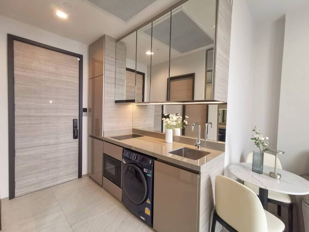 picture The Crest Park            Residences  - 2/5
