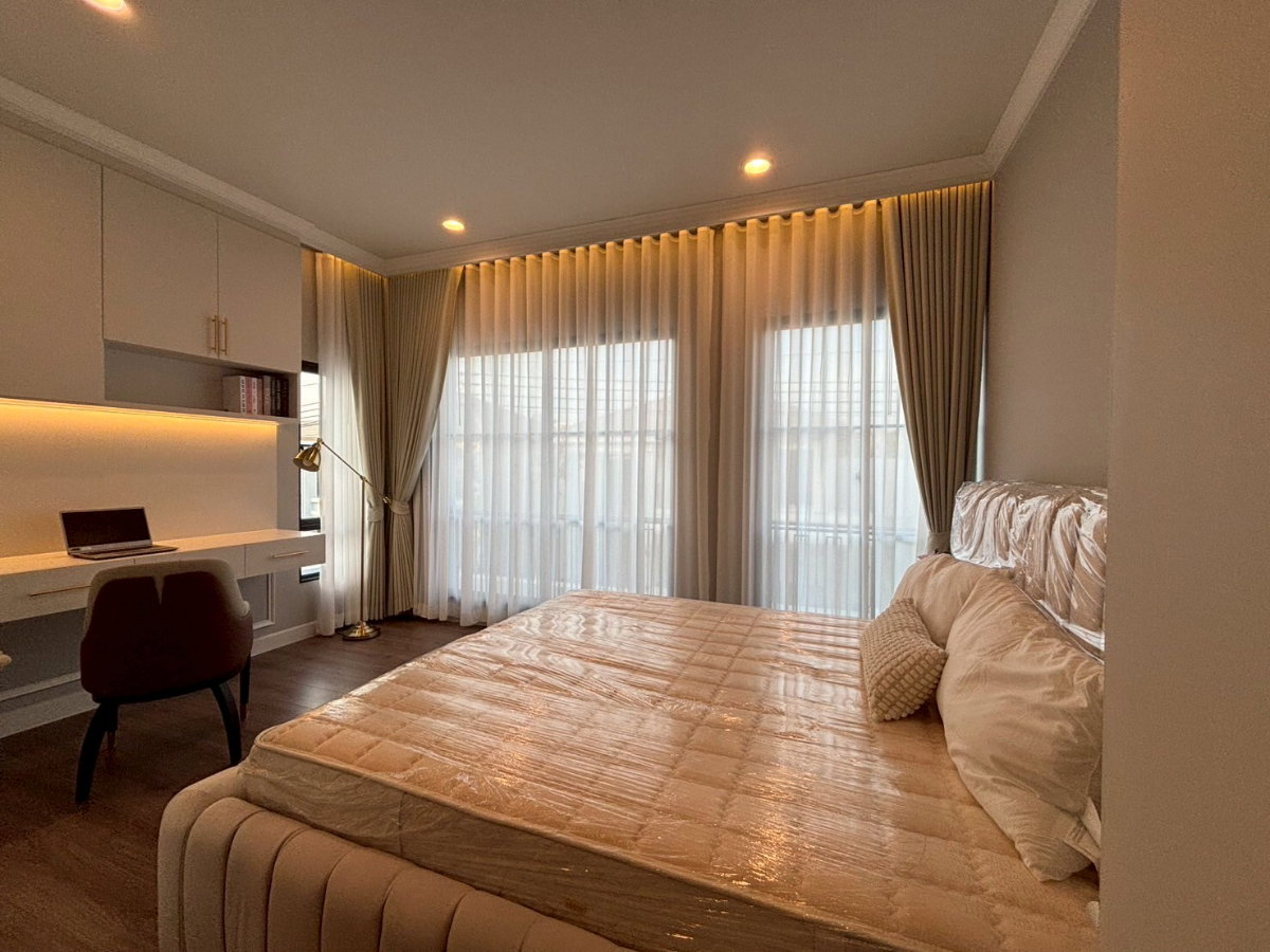 รูป ให้เช่า บ้านเดี่ยวเศรษฐสิริ บางนา สุวรรณภูมิ   5 ห้องนอน 6 น้ำ ทิศเหนือ 407 ตารางเมตร, 90 ตรว. 4 ที่จอดรถ - รูปที่ 7/25