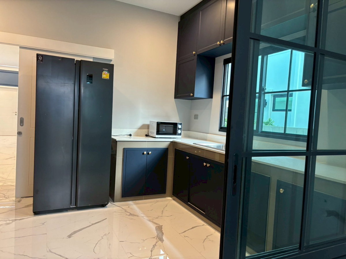 รูป ให้เช่า บ้านเดี่ยวเศรษฐสิริ บางนา สุวรรณภูมิ   5 ห้องนอน 6 น้ำ ทิศเหนือ 407 ตารางเมตร, 90 ตรว. 4 ที่จอดรถ - รูปที่ 16/25