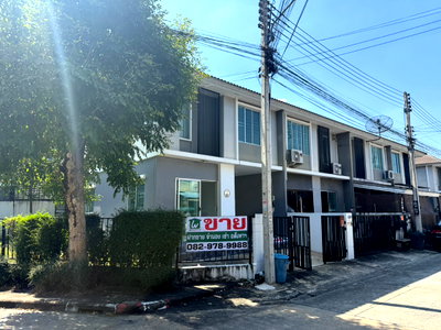 Townhouses for sale วิทยาลัยเทคนิคปทุมธานี : Corner townhouse for sale Pruksa Ville Village 79 Tel. 095-089-2688  