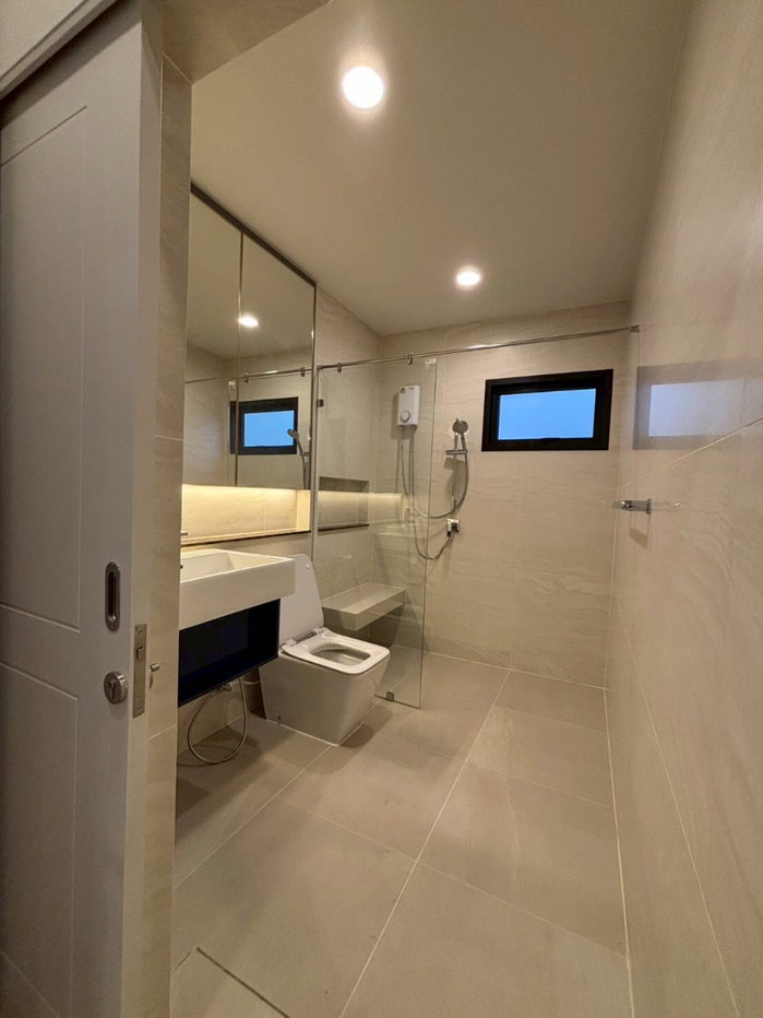 รูป ให้เช่า บ้านเดี่ยวเศรษฐสิริ บางนา สุวรรณภูมิ   5 ห้องนอน 6 น้ำ ทิศเหนือ 407 ตารางเมตร, 90 ตรว. 4 ที่จอดรถ - รูปที่ 25/25