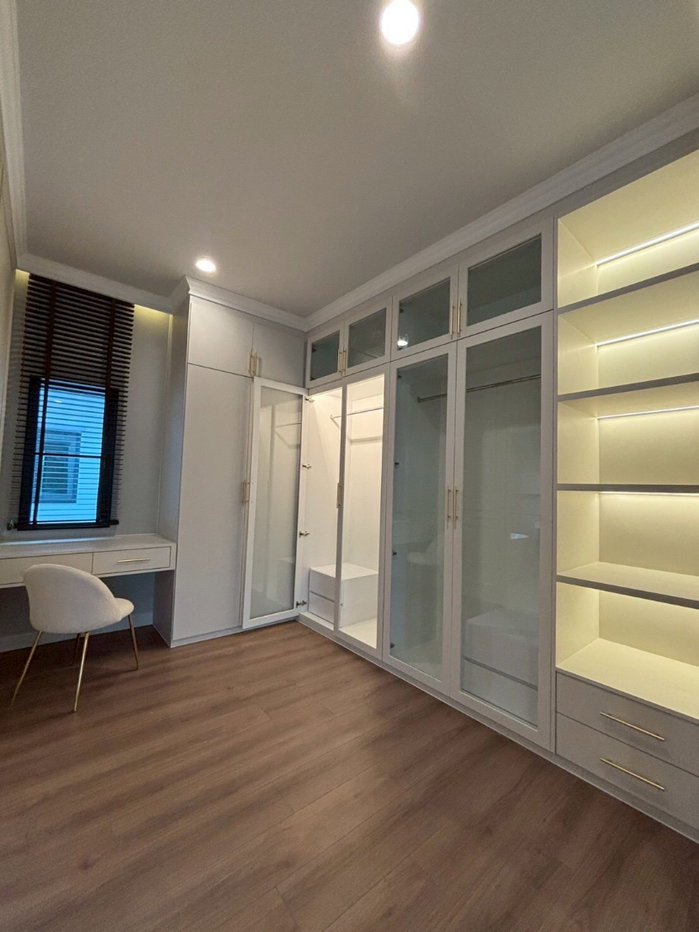 รูป ให้เช่า บ้านเดี่ยวเศรษฐสิริ บางนา สุวรรณภูมิ   5 ห้องนอน 6 น้ำ ทิศเหนือ 407 ตารางเมตร, 90 ตรว. 4 ที่จอดรถ - รูปที่ 22/25
