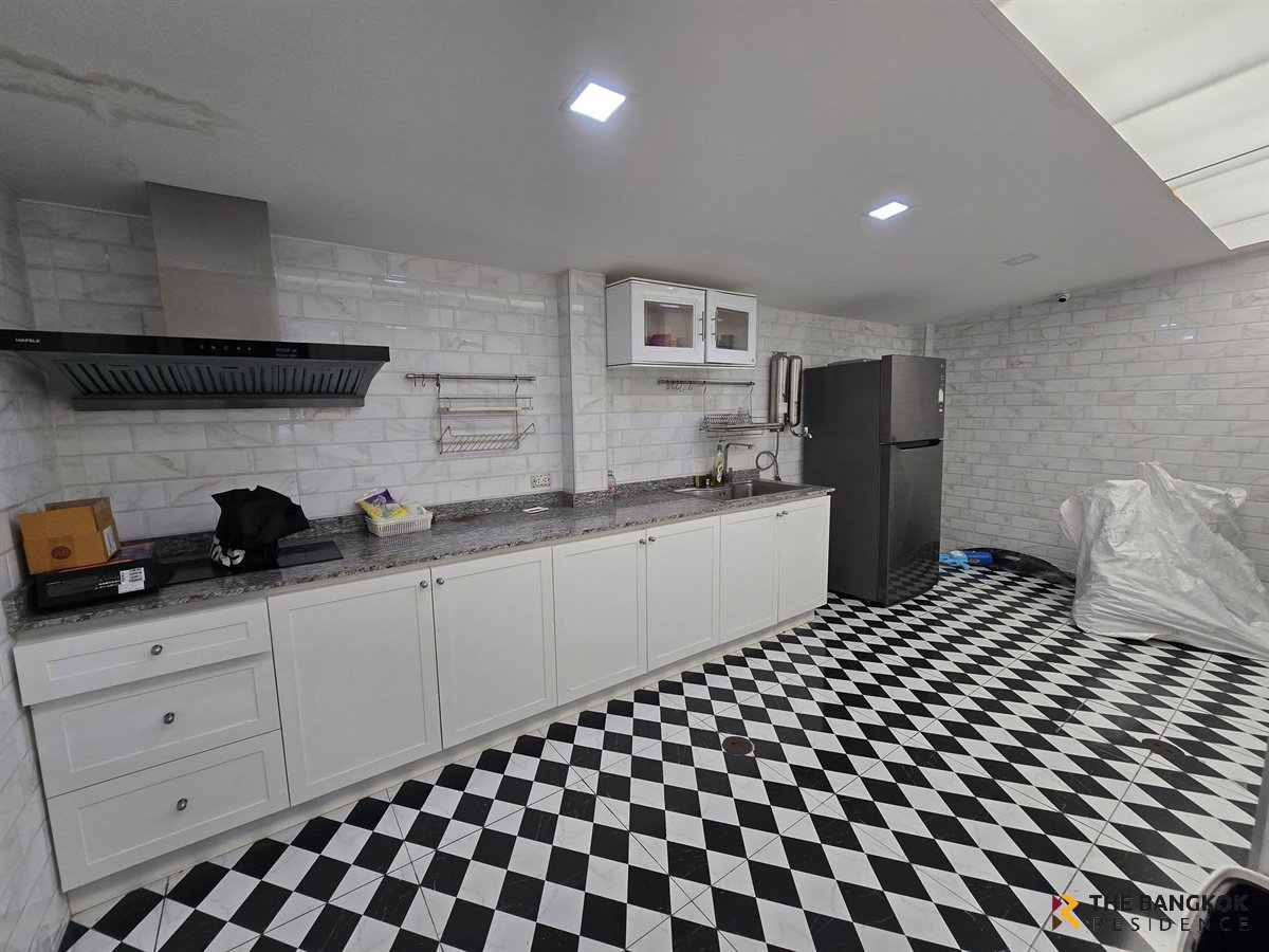 รูป District Ekkamai-Ramintra 💎 ดีไซน์ Modern Luxury ตกแต่งบิ้วอินทั้งหลัง 💖  - รูปที่ 8/8