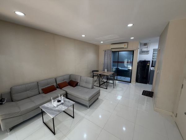 รูป ให้เช่า ทาวน์โฮม 3 ชั้น 3 นอน บ้านกลางเมือง รัตนาธิเบศร์ - รูปที่ 2/18