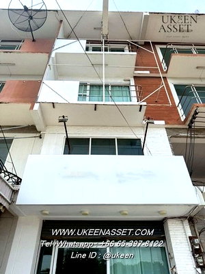 บ้านเดี่ยว ตลาดปลาบางแสน :  ขายทาวน์โฮม 3 ชั้นครึ่ง ติดถนนข้าวหลาม