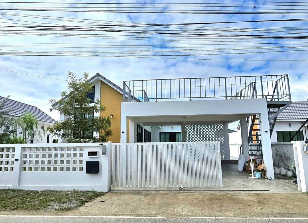 รูป  ให้เช่า Pool Villa โซนหางดง บ้านใหม่ พื้นที่ 300 ตรม. เฟอร์สวย พร้อมอยู่  - รูปที่ 4/14