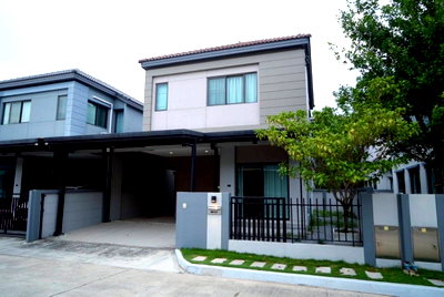 Twin houses for sale : 🔥 Urgent Sale! Beautiful Twin House at VENUE Westgate – SC ASSET   💰 Only 3.9 MB – Ready to Move In