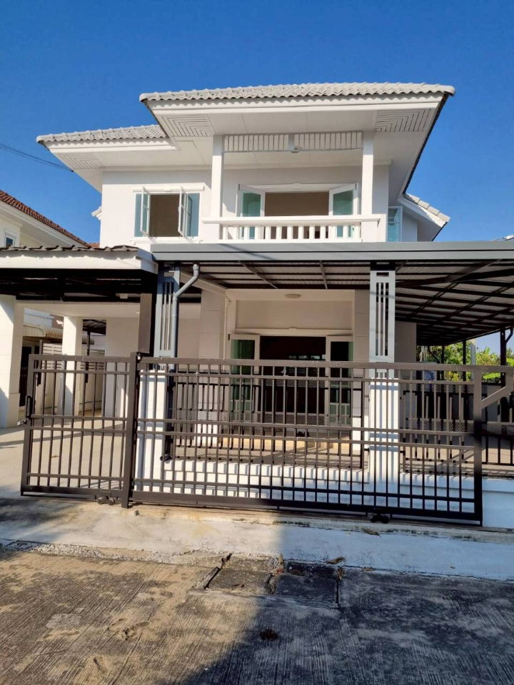 Houses for sale : Two-Storey Detached House for Sale Piyawararom 4 Village Beautiful, like-new condition, never occupied Quiet and peaceful atmosphere