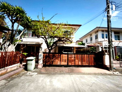 บ้านเดี่ยว ถนนจตุโชติ : บ้านเดี่ยว 2 ชั้น เดอะแพลนท์ สุขาภิบาล 5 หลังริมใน
