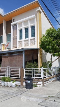 ทาวน์โฮม 4 ห้องนอน ขาย ที่ โกลเด้นทาวน์ บางนา-กิ่งแก้ว ใกล้สนามบินสุวรรณภูมิ (ID 1926584)