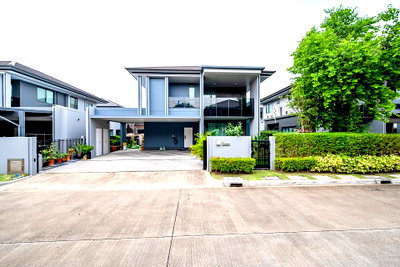 บ้านเดี่ยวให้เช่า : P0478 บ้านเดี่ยวหรู โครงการคุณภาพจากแสนสิริ Setthasiri Krungthep Kreetha 2 (เศรษฐสิริ กรุงเทพกรีฑา 2)
