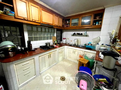 ทาวน์โฮม ม.เกษมบัณฑิต พัฒนาการ : ทาวน์เฮาส์ 3 ห้องนอน 203 ตร.ม. ขาย ในสวนหลวง กรุงเทพ (ID 1994407)
