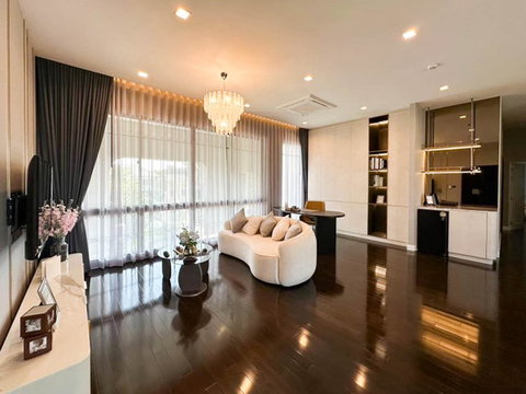 ให้เช่า บ้าน Grand Bangkok Boulevard กรุงเทพกรีฑา บ้านเดี่ยว 5 ห้องนอน 127 ตรว 604 ตรม ตกแต่งสวยงาม เฟอร์นิเจอร์ และเครื่องใช้ไฟฟ้าครบ : MF25R-005